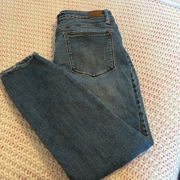 Judy Blue Women's Blue Jeans with Sunflower Embroidery - Picture 6 of 6